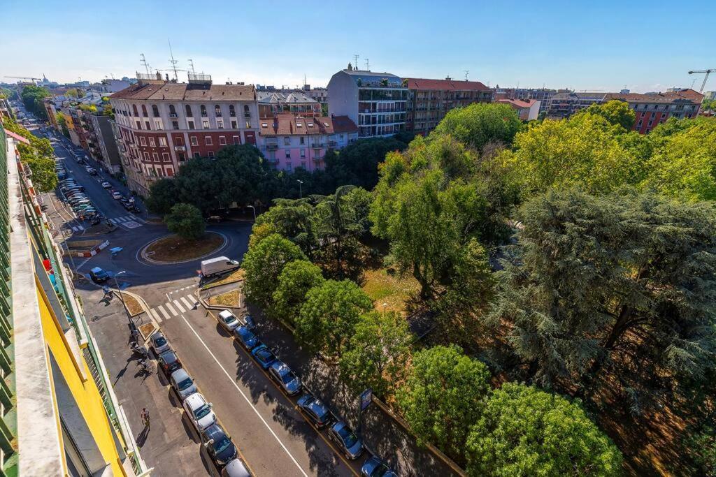 Sunny & Updated Flat With Panoramic City View 50M From M4 Stop Milano Eksteriør billede