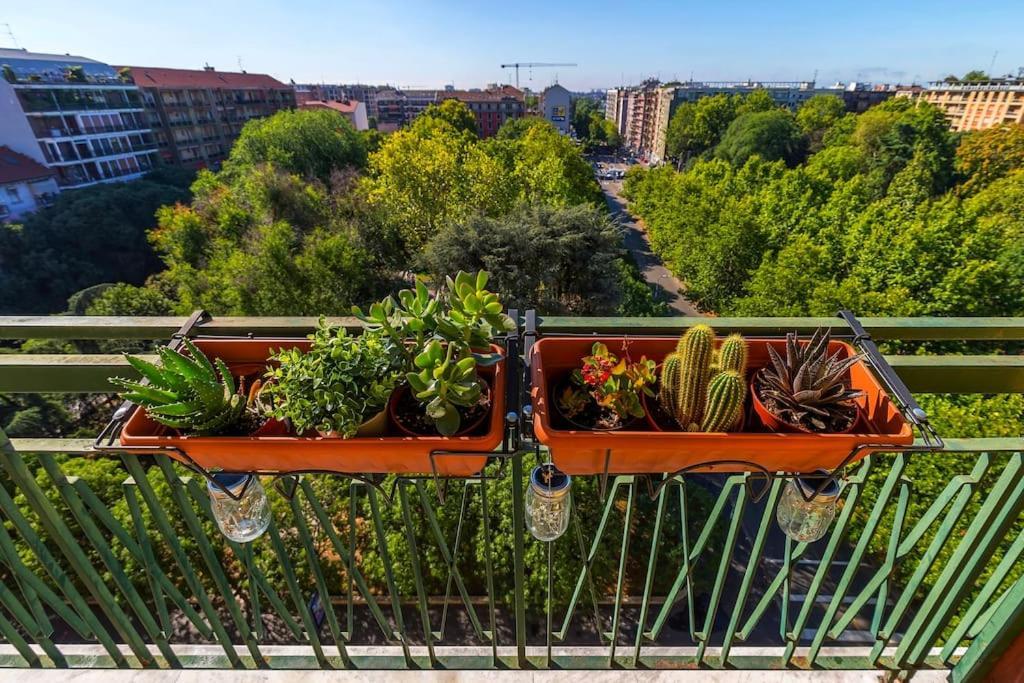 Sunny & Updated Flat With Panoramic City View 50M From M4 Stop Milano Eksteriør billede