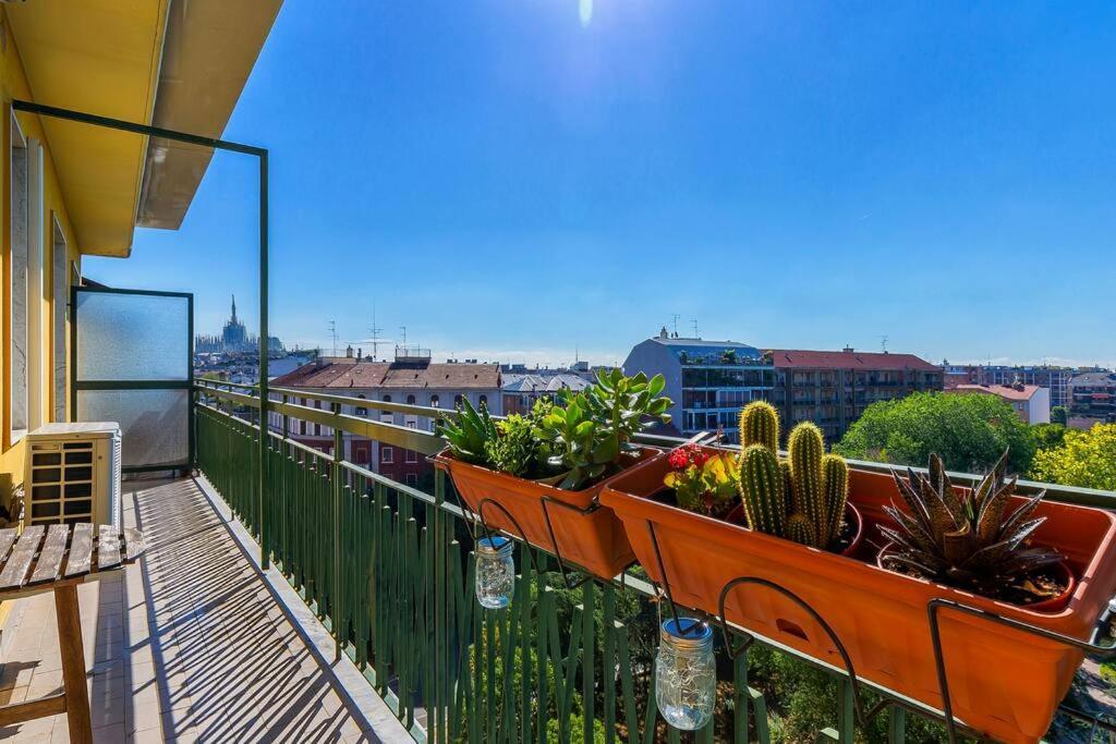 Sunny & Updated Flat With Panoramic City View 50M From M4 Stop Milano Eksteriør billede